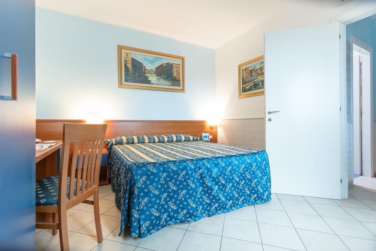 Hotel Borgo Del Mare ชิวิตาเวกเกีย ภายนอก รูปภาพ