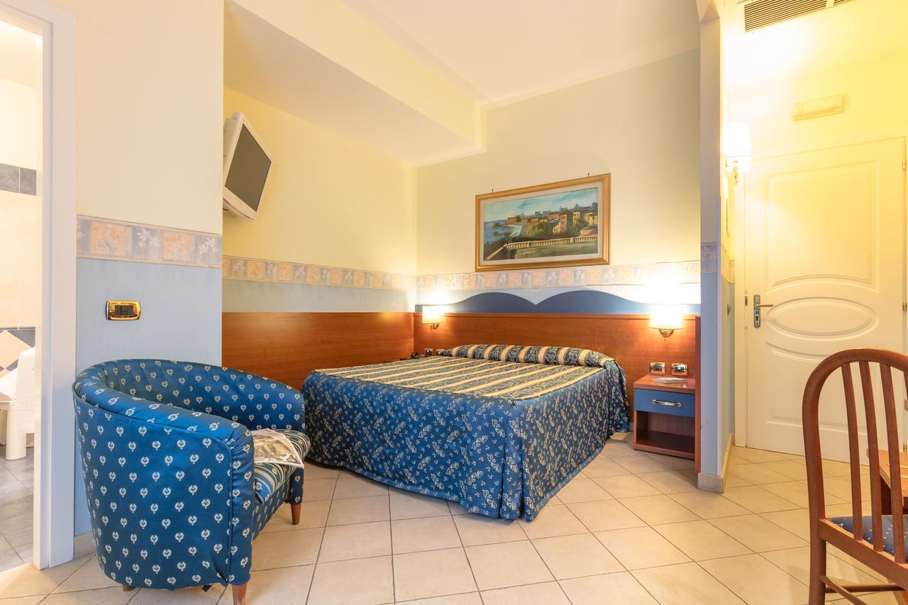 Hotel Borgo Del Mare ชิวิตาเวกเกีย ภายนอก รูปภาพ